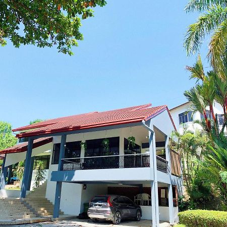 The Cosy Holiday Villa Kota Kinabalu Exterior photo