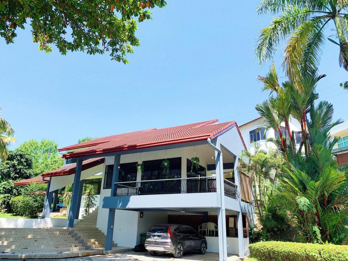 The Cosy Holiday Villa Kota Kinabalu Exterior photo